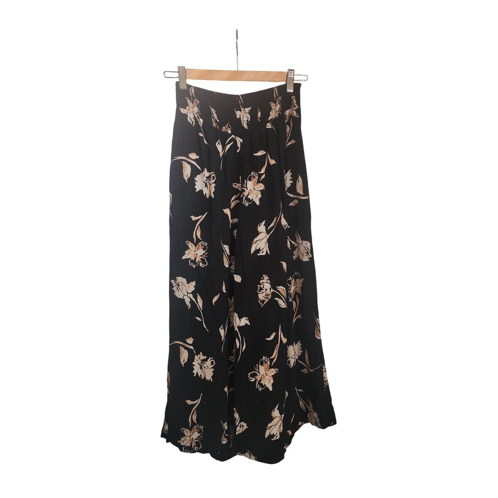 Free People Black Floral Wide Leg Cropped‎ Pants XS Smocked Waist Boho